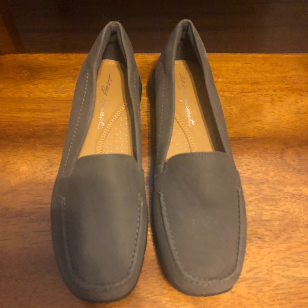 Easy Spirit Brown/Gray Loafers